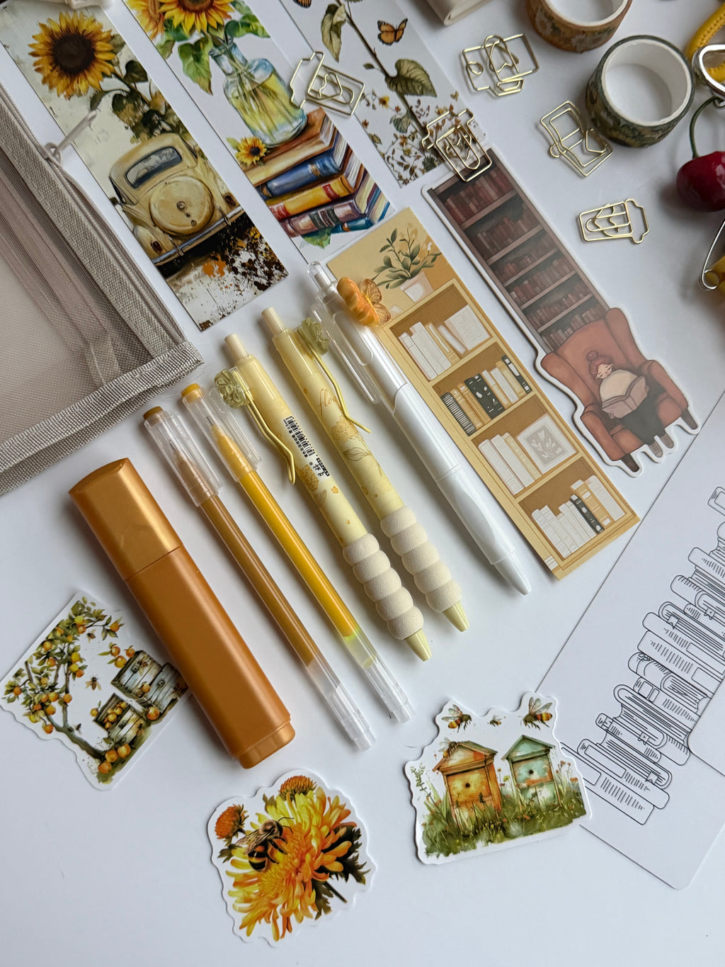 🌻 Honey Bookish Bundle 🐝